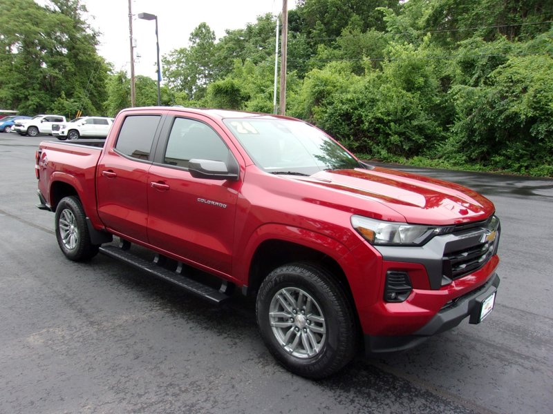 Certified 2024 Chevrolet Colorado LT w/ LT Convenience Package image 1