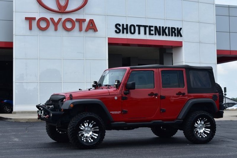Used 2011 Jeep Wrangler Unlimited Rubicon image 1
