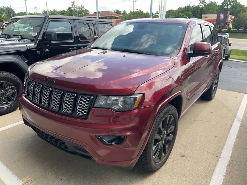 Certified 2018 Jeep Grand Cherokee Altitude image 1