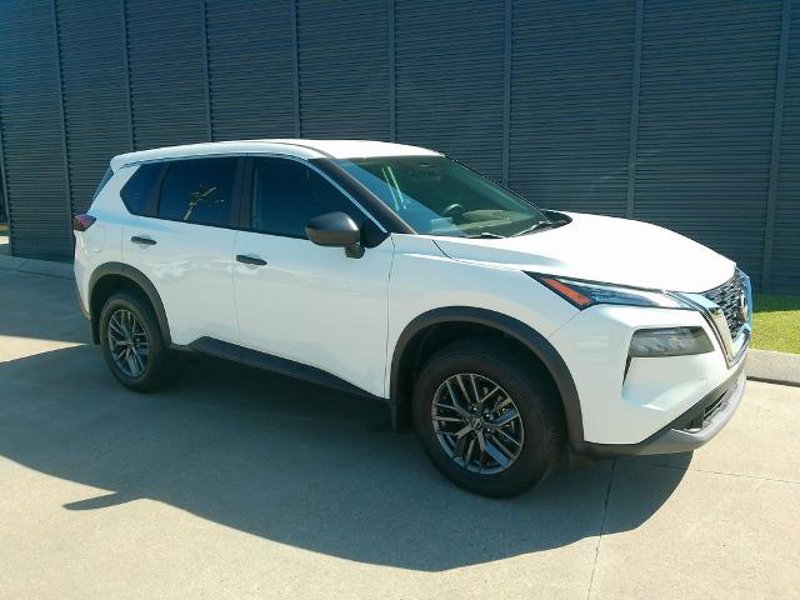 Certified 2023 Nissan Rogue S image 1