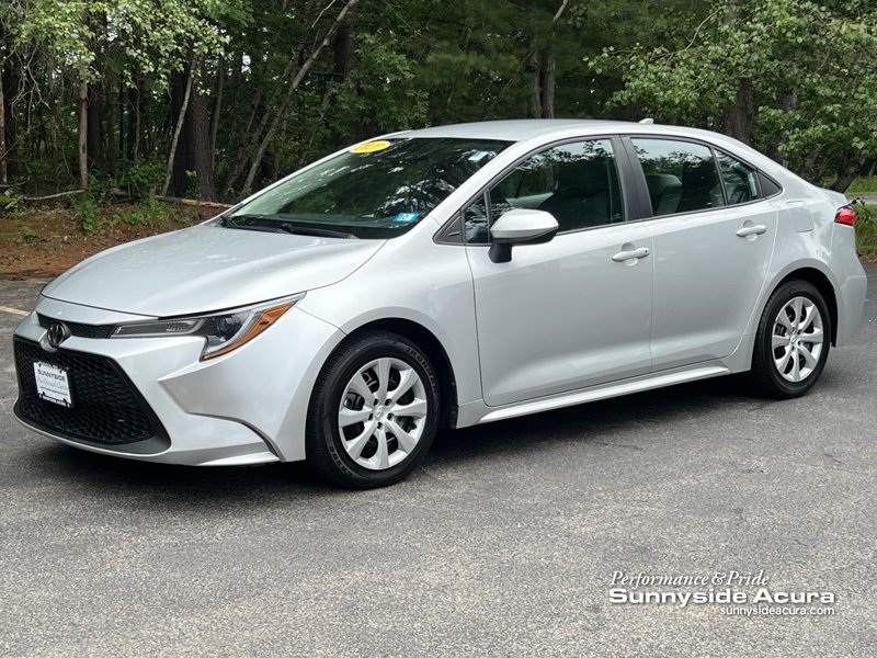 Used 2021 Toyota Corolla LE image 1