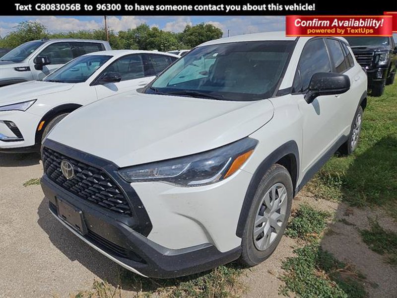 Certified 2022 Toyota Corolla Cross L image 1