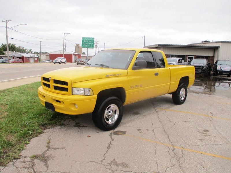 Used 1999 Dodge Ram 1500 Truck 4x4 Quad Cab image 1