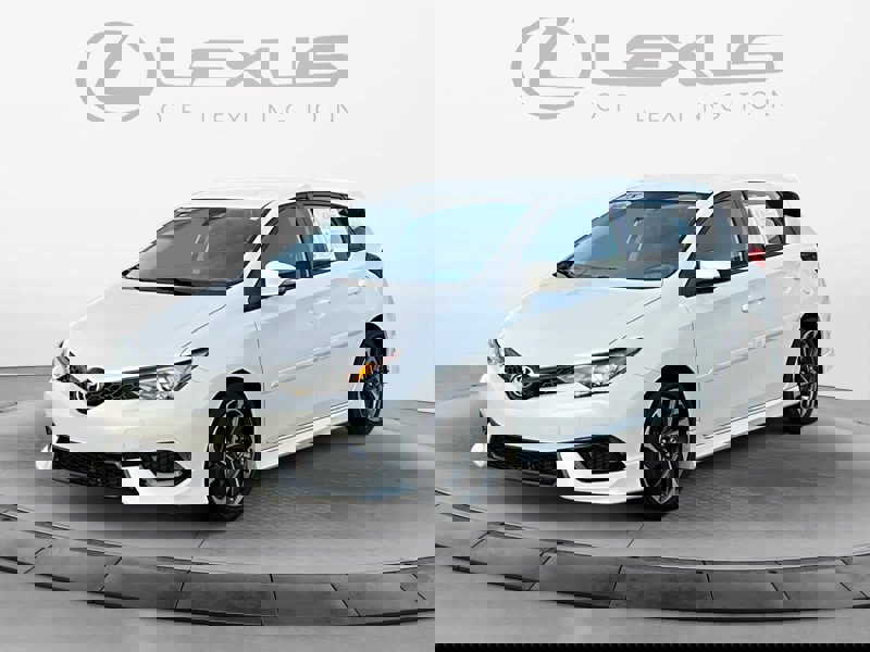 Used 2018 Toyota Corolla iM image 1