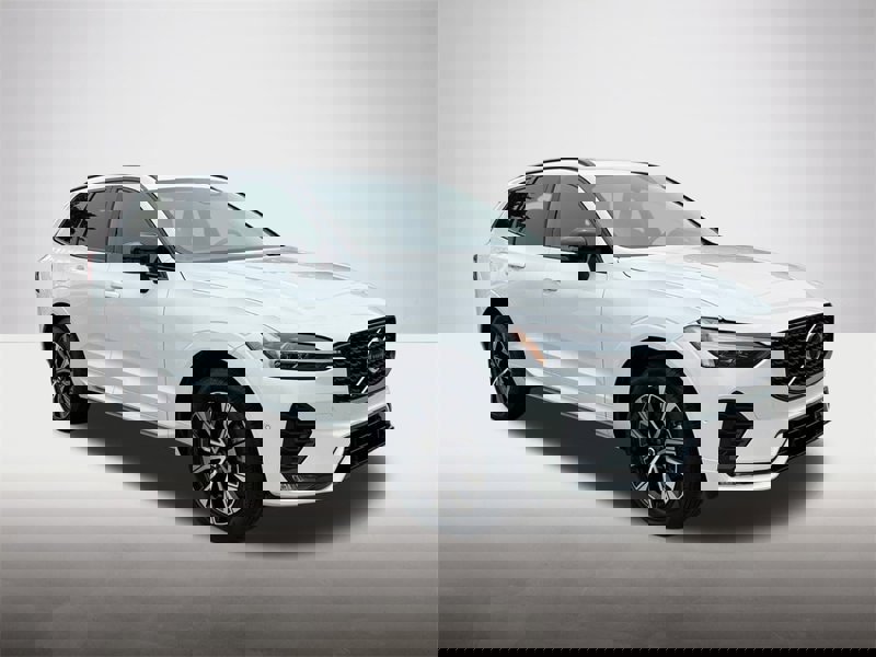 Certified 2025 Volvo XC60 B5 Plus image 1