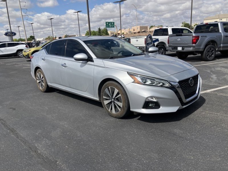 Used 2019 Nissan Altima 2.5 SV image 1