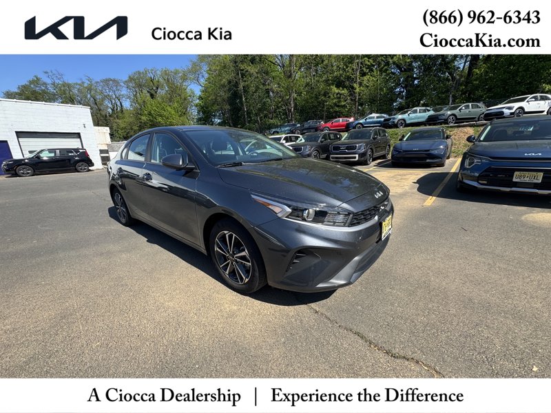 Certified 2023 Kia Forte LXS image 1