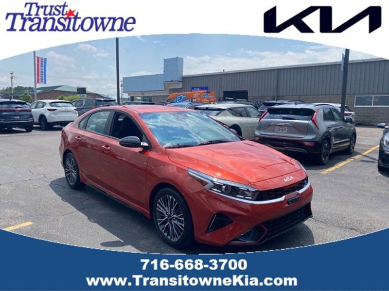 Certified 2022 Kia Forte GT-Line image 1