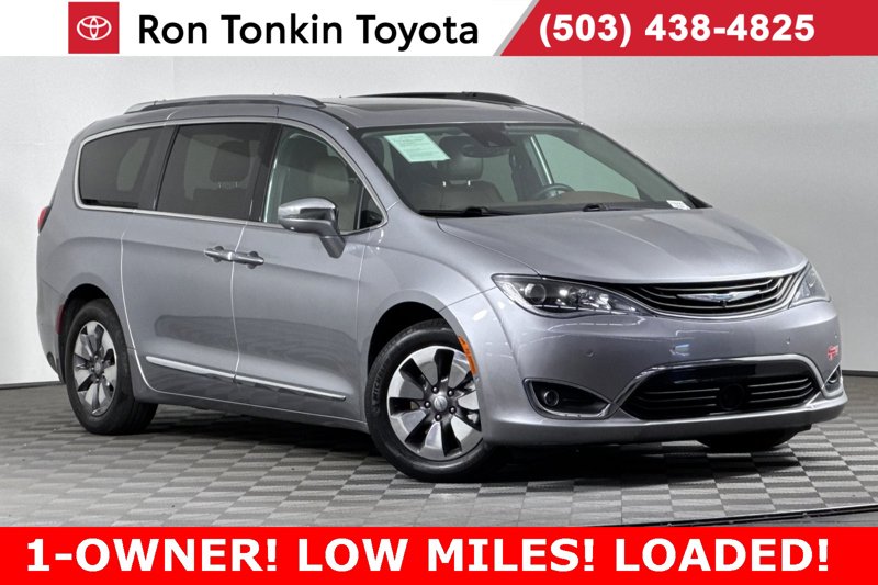 Used 2018 Chrysler Pacifica Limited w/ Advanced Safetytec Group image 1