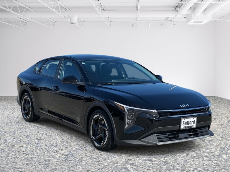 Certified 2025 Kia K4 EX image 1