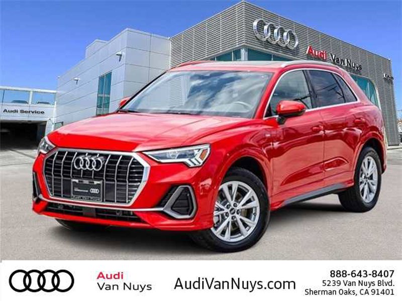 Certified 2024 Audi Q3 2.0T Premium w/ Convenience Package image 1