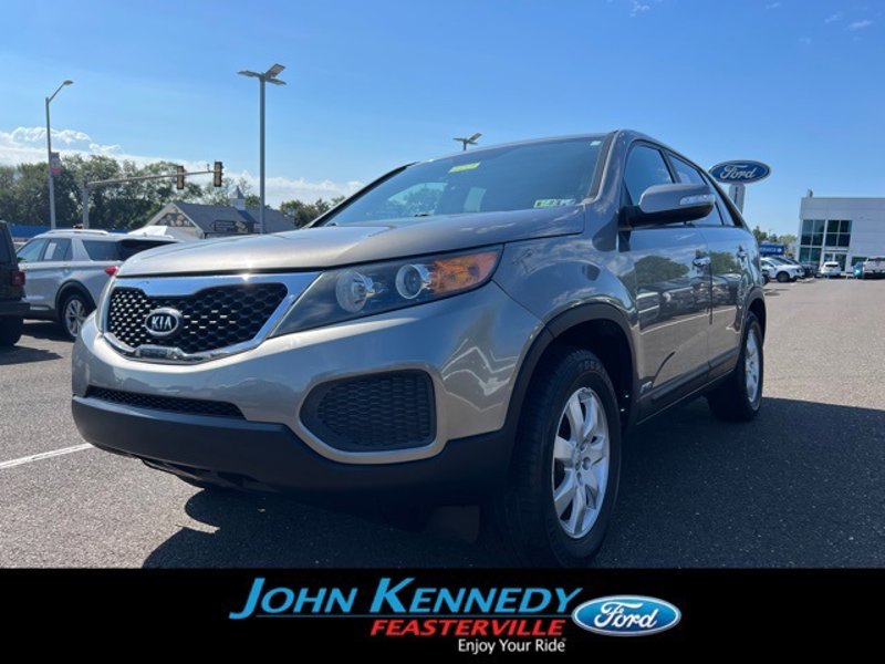 Used 2012 Kia Sorento LX w/ Third Row Pkg image 1