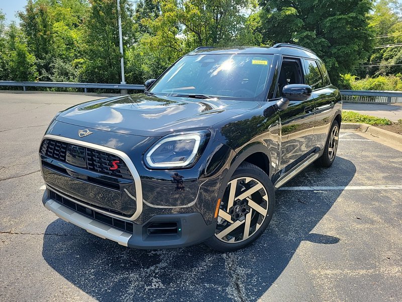 Certified 2025 MINI Cooper Countryman S image 1