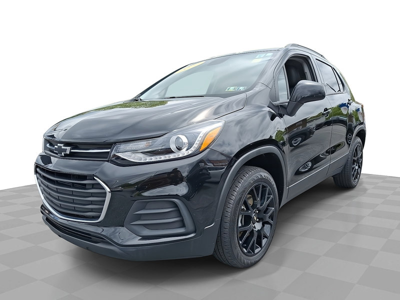 Certified 2022 Chevrolet Trax LT w/ Midnight Edition image 1