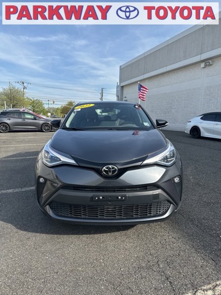 Used 2022 Toyota C-HR Limited image 1