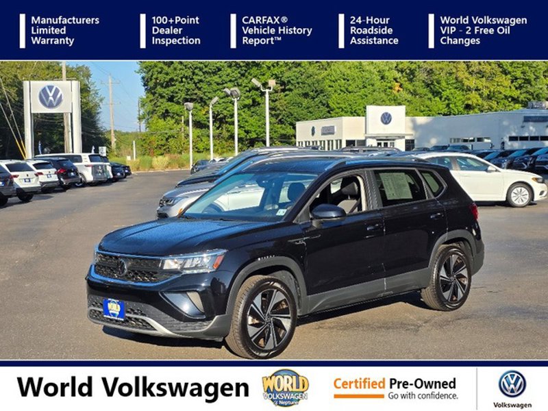 Used 2023 Volkswagen Taos SE image 1