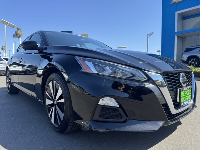 Used 2022 Nissan Altima 2.5 SV image 1