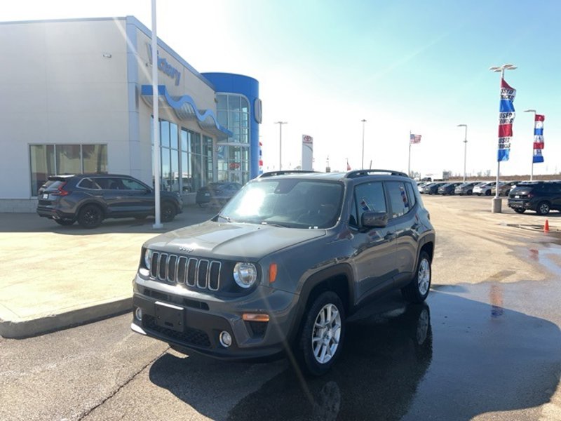Used 2021 Jeep Renegade Latitude image 1
