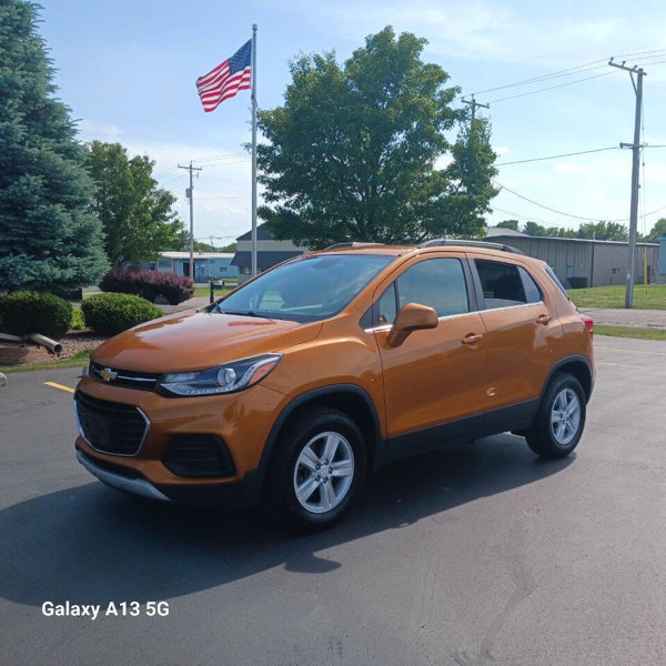 Used 2017 Chevrolet Trax LT w/ Sun & Sound Package image 1
