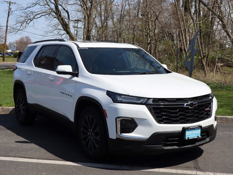 Certified 2023 Chevrolet Traverse RS image 1