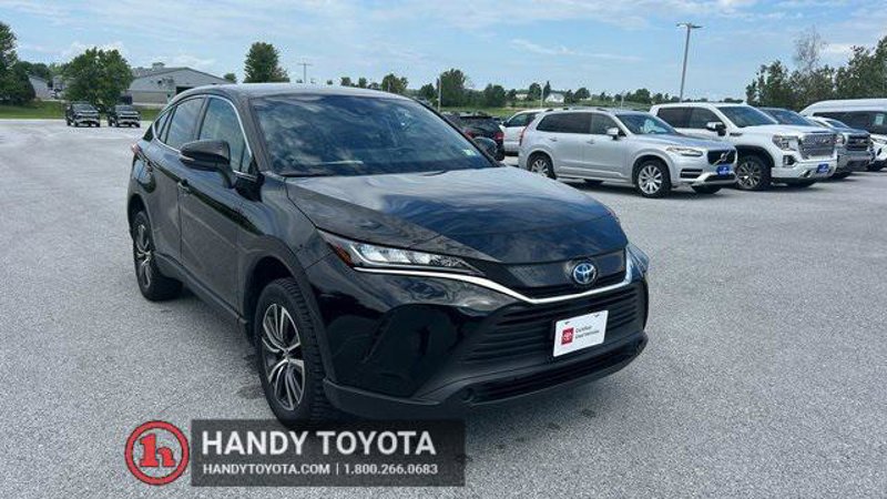 Certified 2022 Toyota Venza LE image 1
