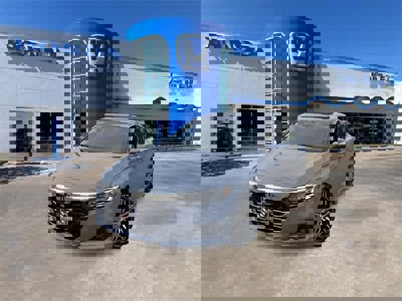 Certified 2022 Honda Accord Touring image 1