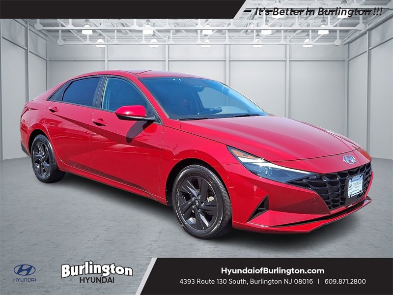 Certified 2022 Hyundai Elantra SEL w/ Convenience Package image 1