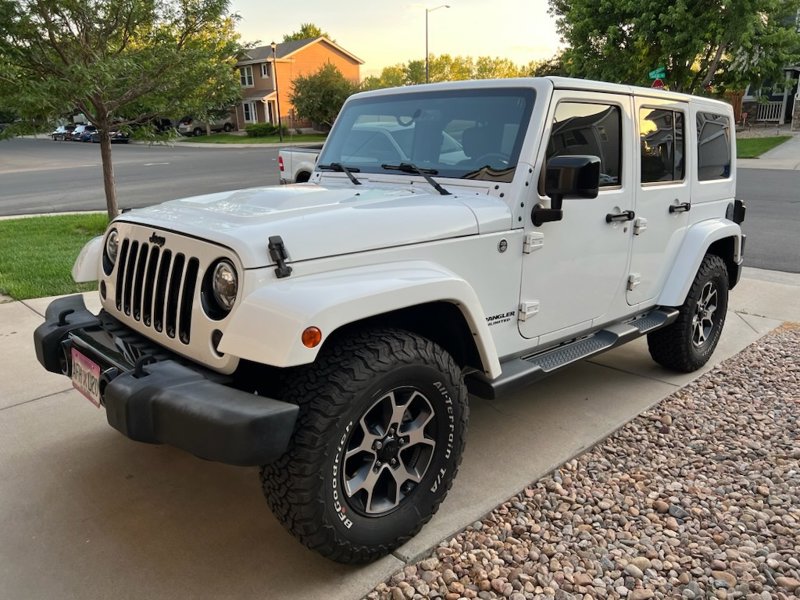 Used 2015 Jeep Wrangler Unlimited Sahara image 1