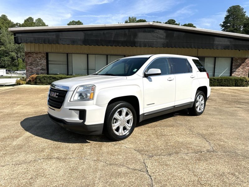 Used 2017 GMC Terrain SLE image 1