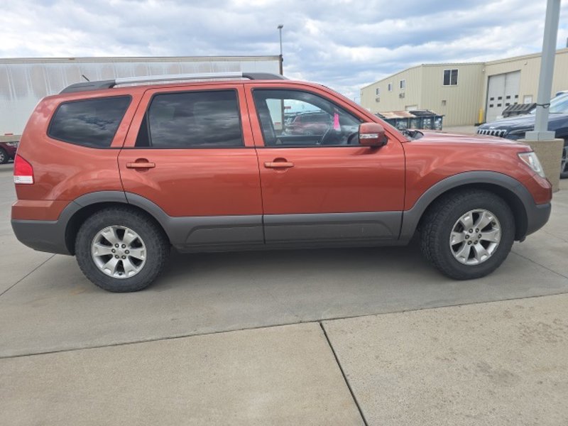 Used 2009 Kia Borrego LX image 1