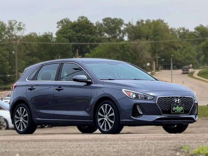 Used 2018 Hyundai Elantra GT image 1