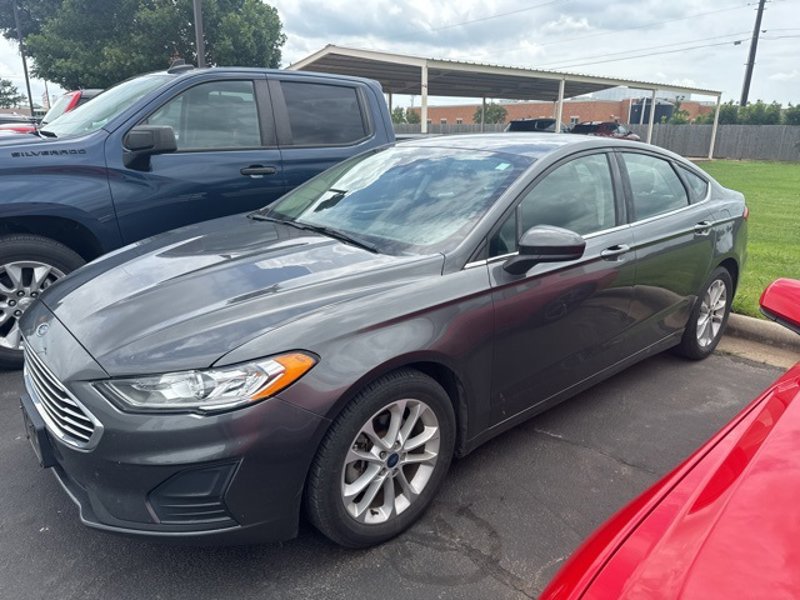 Certified 2020 Ford Fusion SE image 1