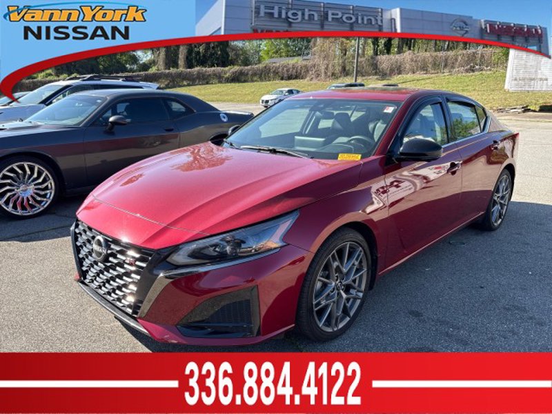 Certified 2024 Nissan Altima 2.0 SR image 1