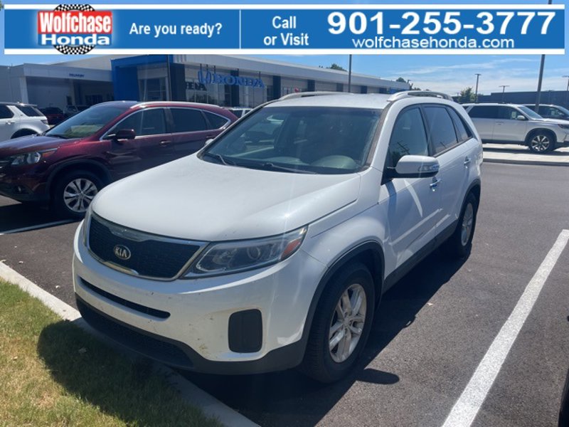 Used 2015 Kia Sorento LX image 1