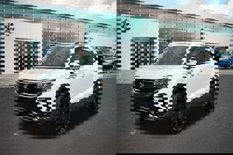 Certified 2024 Volkswagen Taos SE w/ Black Wheel Plus Package image 1