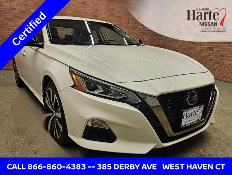 Certified 2022 Nissan Altima 2.5 SR image 1