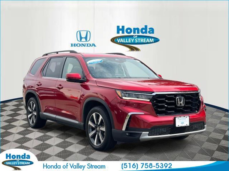 Certified 2023 Honda Pilot Touring image 1