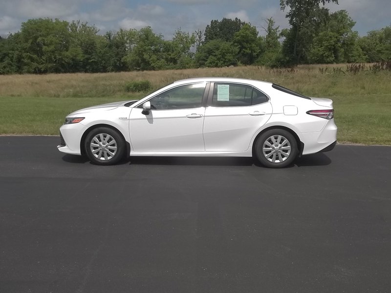 Used 2018 Toyota Camry Hybrid image 1