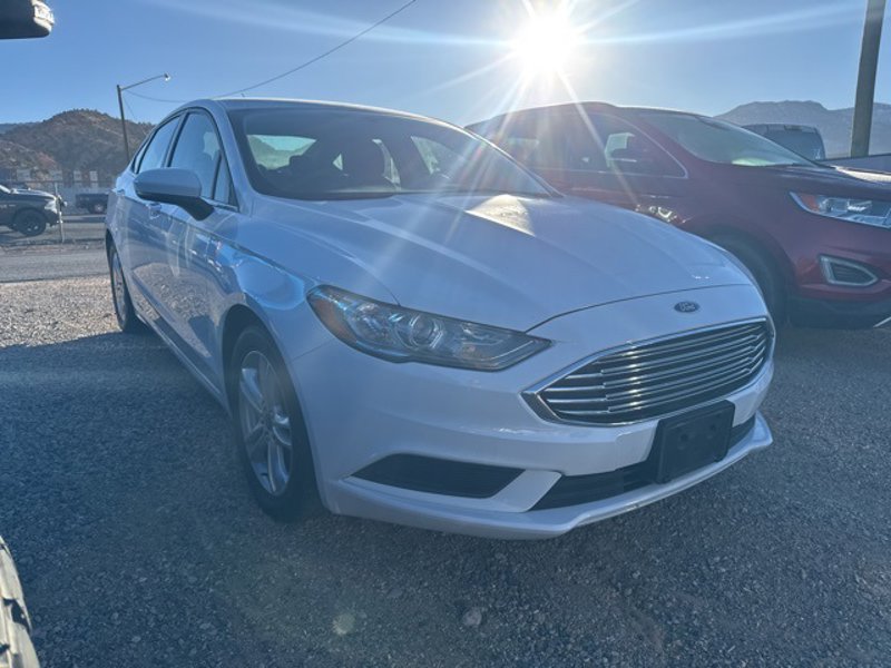 Used 2018 Ford Fusion SE w/ Fusion SE Technology Package image 1