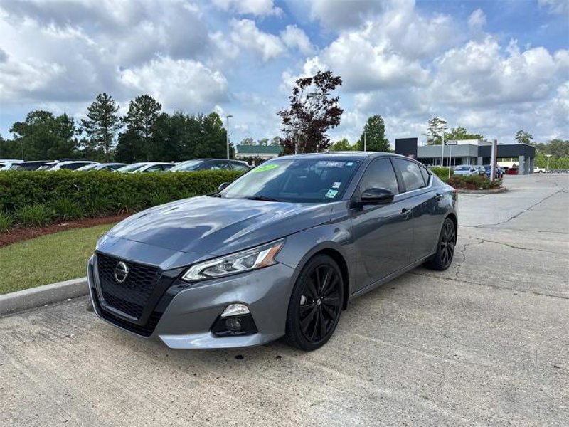 Certified 2022 Nissan Altima 2.5 SR w/ Midnight Edition Package image 1