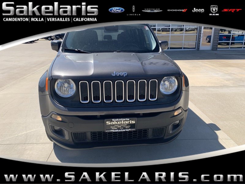 Used 2016 Jeep Renegade Latitude w/ Cold Weather Group image 1