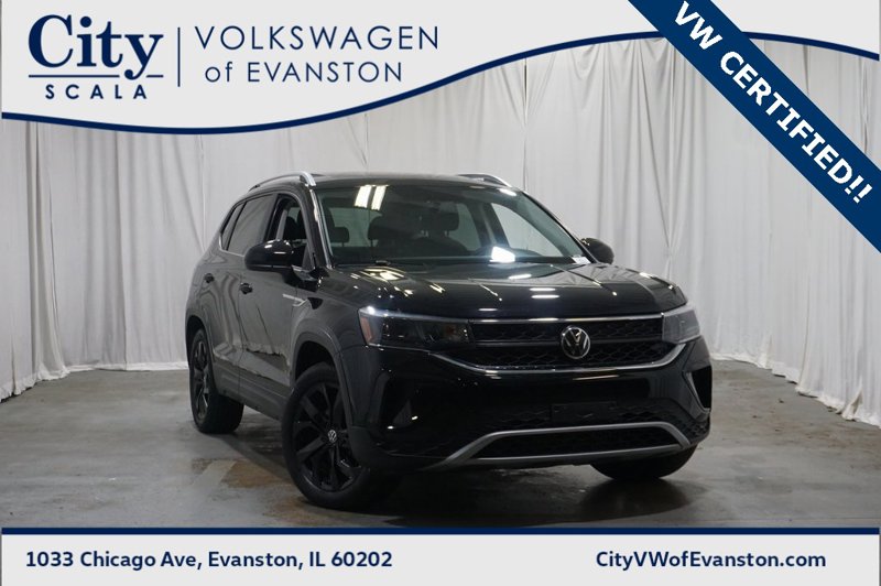 Certified 2022 Volkswagen Taos SE image 1