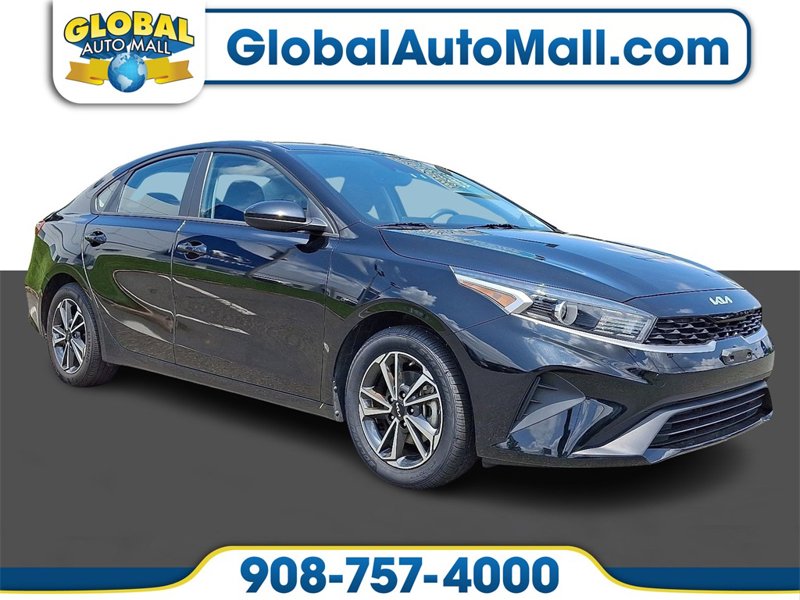 Used 2022 Kia Forte LXS image 1
