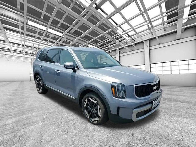 Certified 2023 Kia Telluride EX image 1