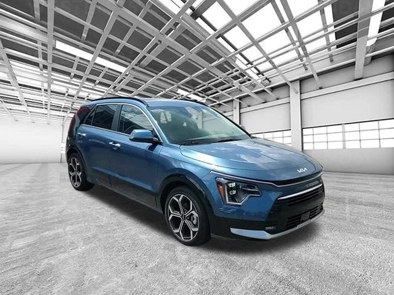 Certified 2024 Kia Niro SX Touring image 1