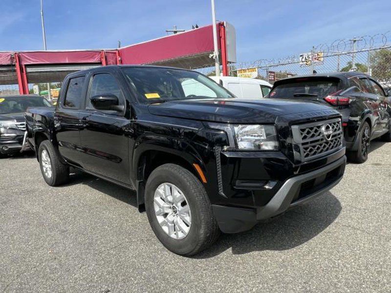 Certified 2022 Nissan Frontier SV image 1