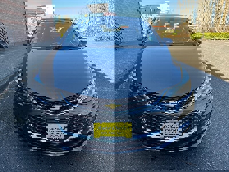 Used 2017 Chevrolet Cruze Premier image 1