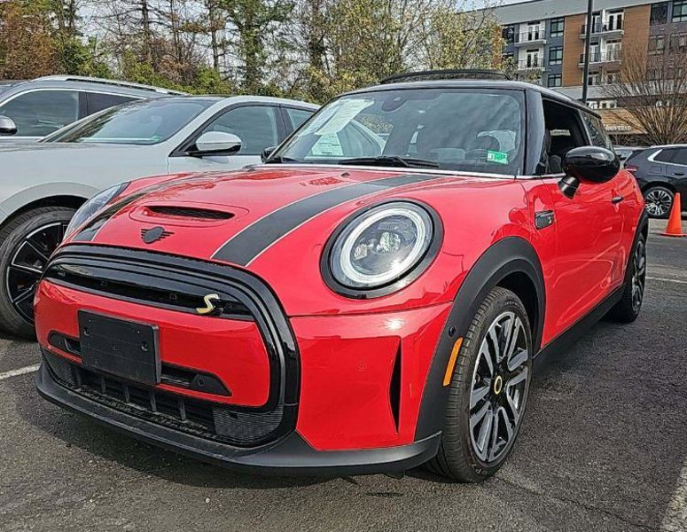 Certified 2023 MINI Cooper SE image 1