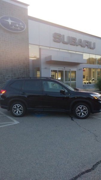Used 2021 Subaru Forester Premium image 1