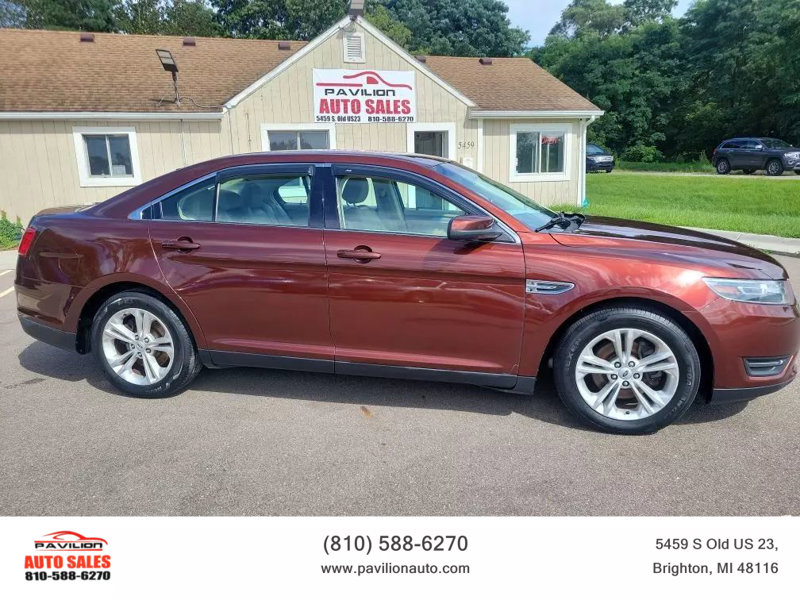 Used 2015 Ford Taurus SEL image 1